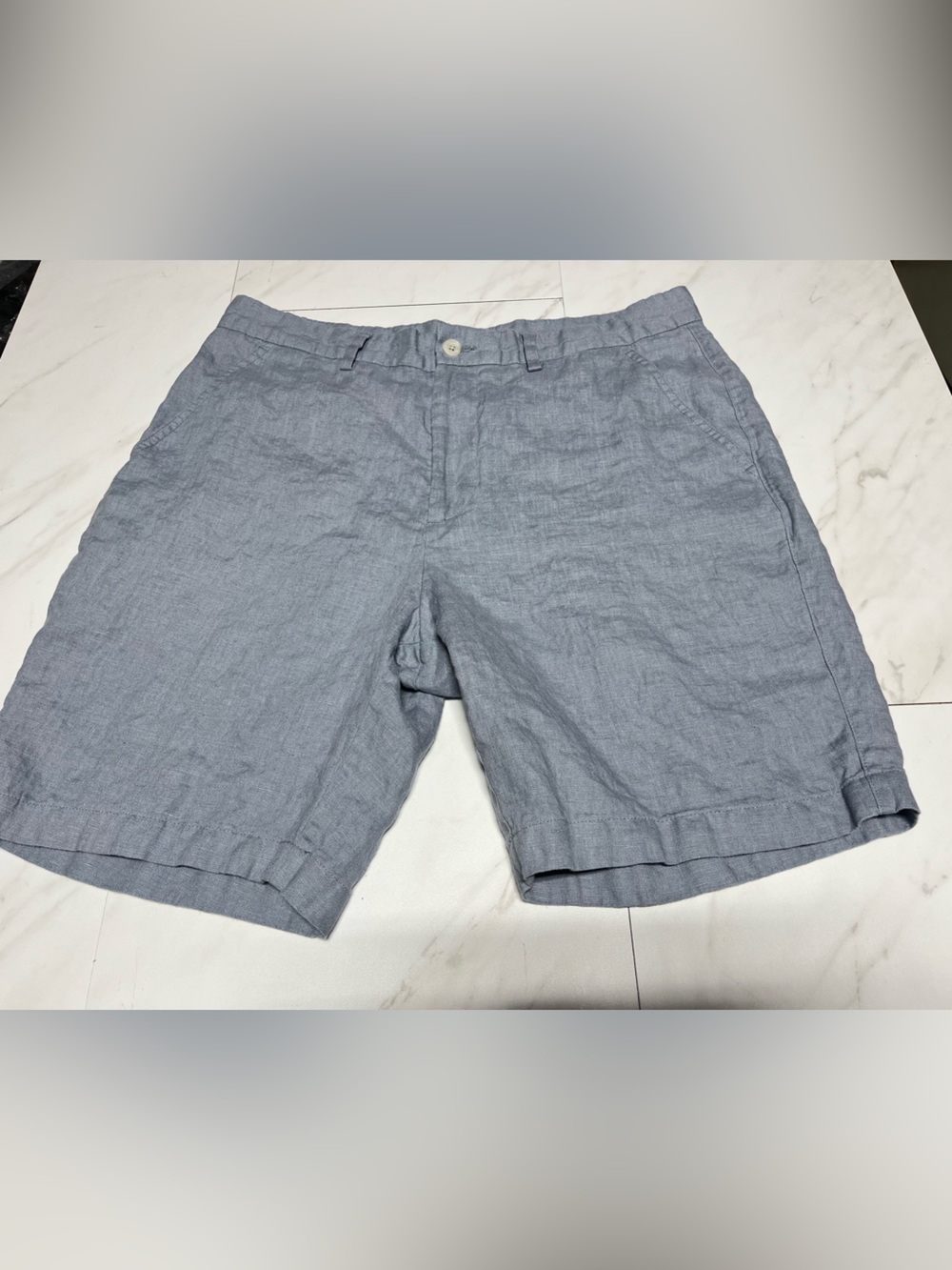 Zara Men’s 100% Linen Light Blue 8 inch inseam Flat Front Shorts size L